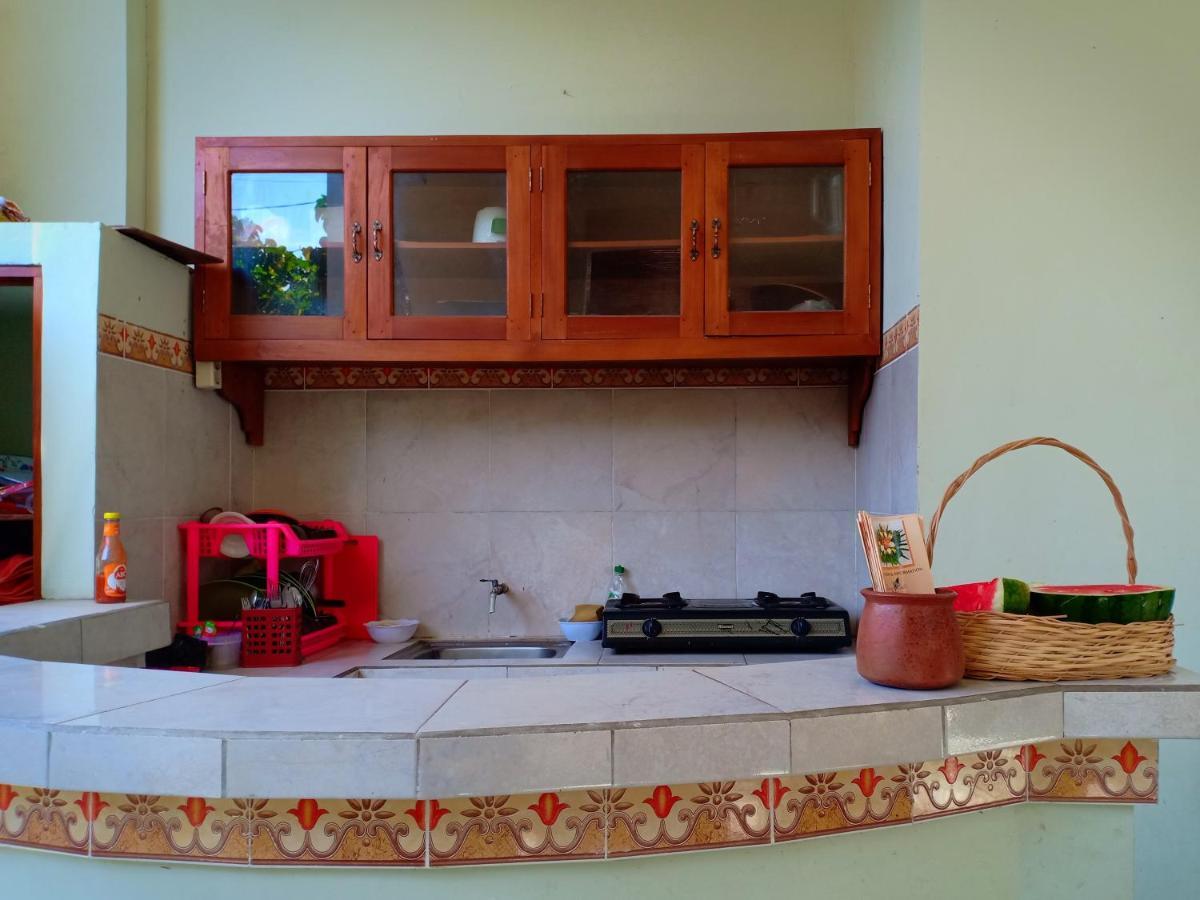 Tira Amed Homestay Exterior foto